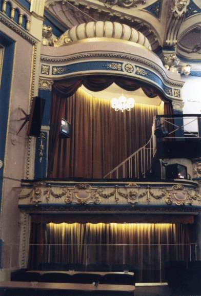 Hippodrome box